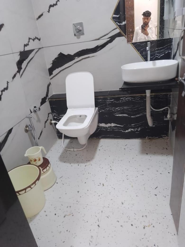 Hotel Shree Shyam Sharnam Godarpura Luaran gambar
